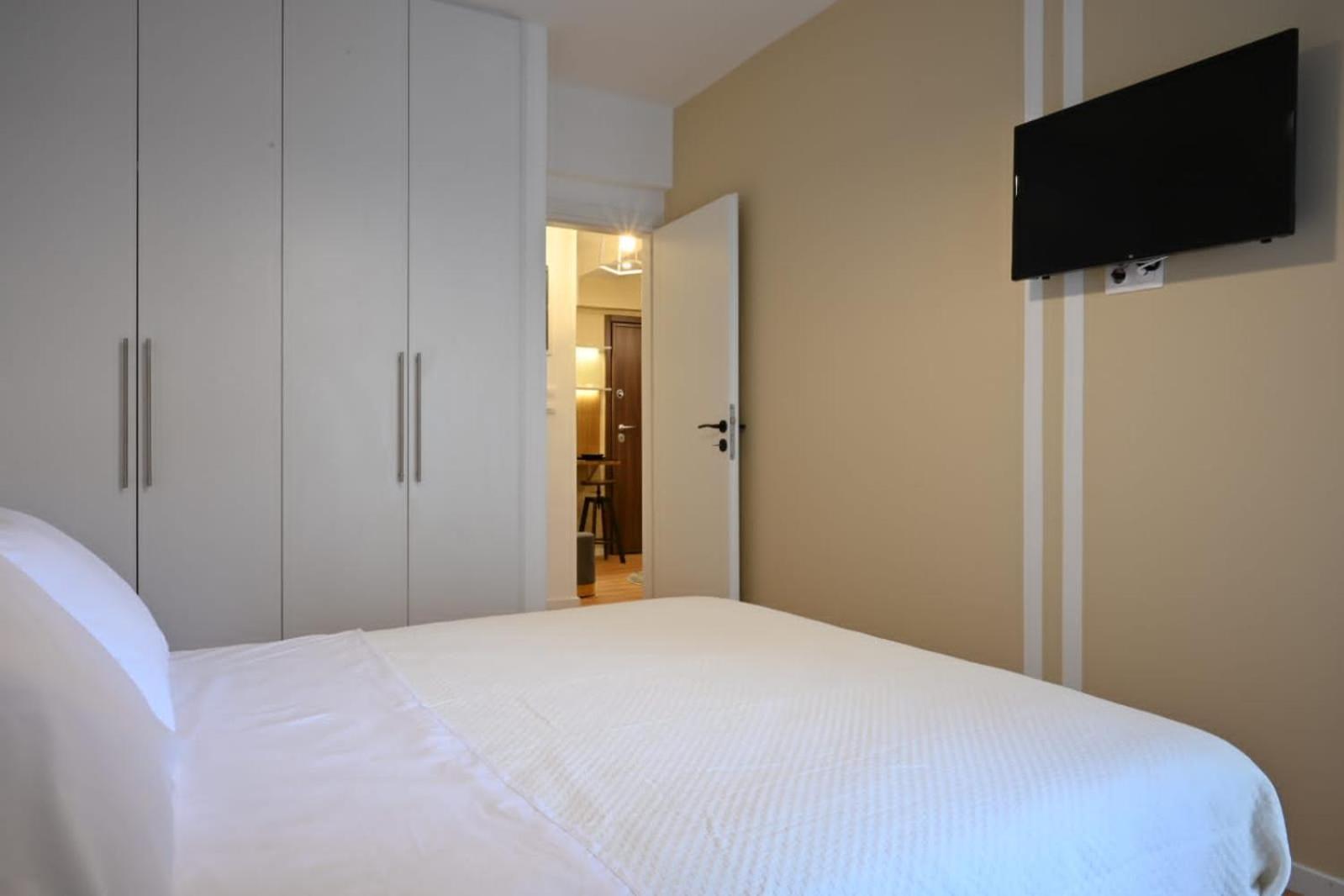 Modern Two Bedroom Apartment At Koukaki Athens Exterior photo