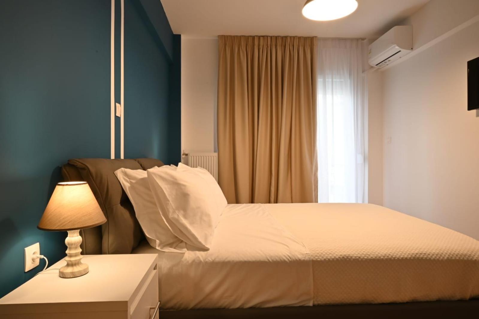 Modern Two Bedroom Apartment At Koukaki Athens Exterior photo